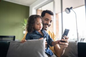 Niños digitales: cómo usar la tecnología de forma saludable