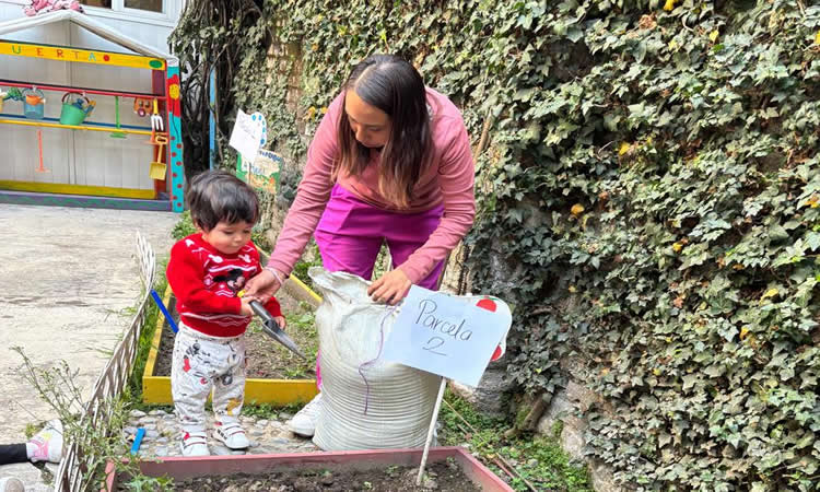 Guía de disciplina positiva para manejar berrinches de niños en público