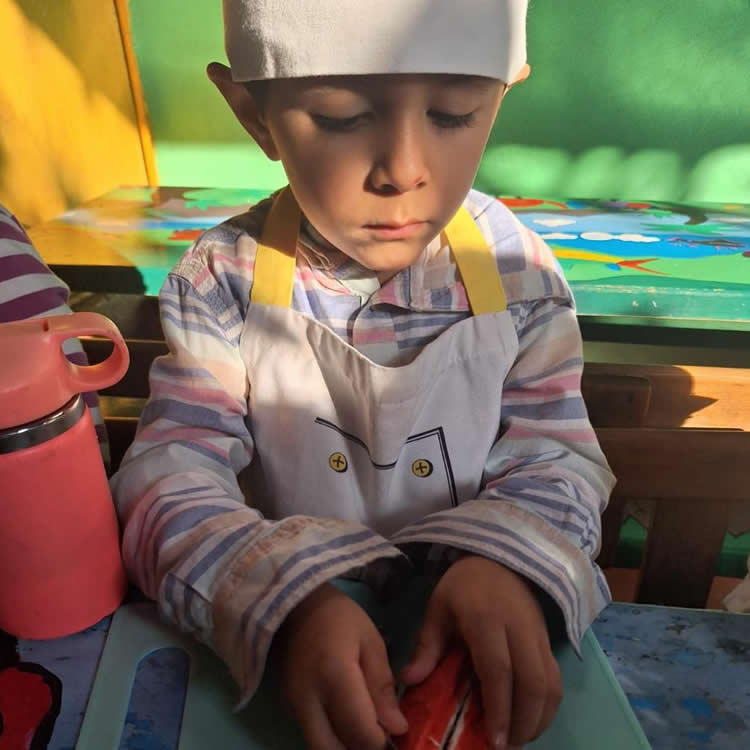 Juegos para entrenar el escucha y la atención en niños pequeños